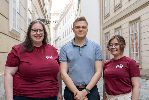 Agnes Liener (Ehrenamtliche Vorsitzende), Guido Smely (ehrenamtlicher Vorsitzender), Theresa Sauer (ehrenamtliche Vorsitzende). / Katholische Jugend/Anni Schachinger Agnes Liener (Ehrenamtliche Vorsitzende), Guido Smely (ehrenamtlicher Vorsitzender), Theresa Sauer (ehrenamtliche Vorsitzende).